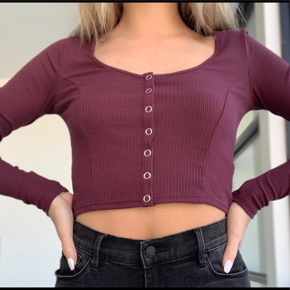 Maroon crop low cut long sleeve ❥